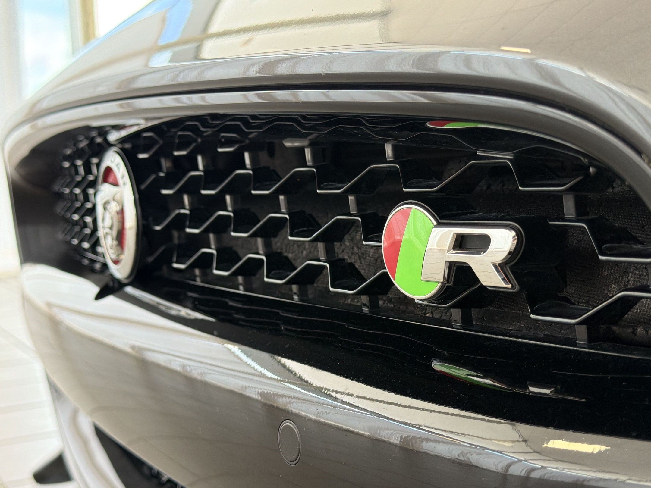 Used 2016 Jaguar F-TYPE R AWD/4WD image 34