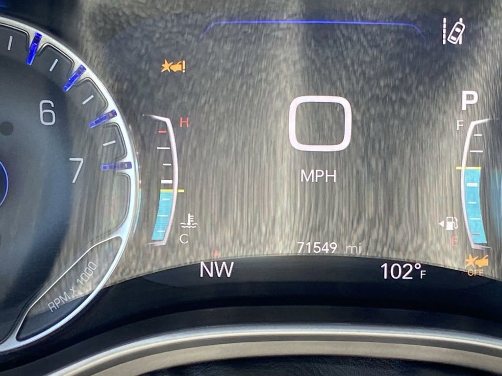 Used 2021 Chrysler Pacifica Touring-L FWD image 8