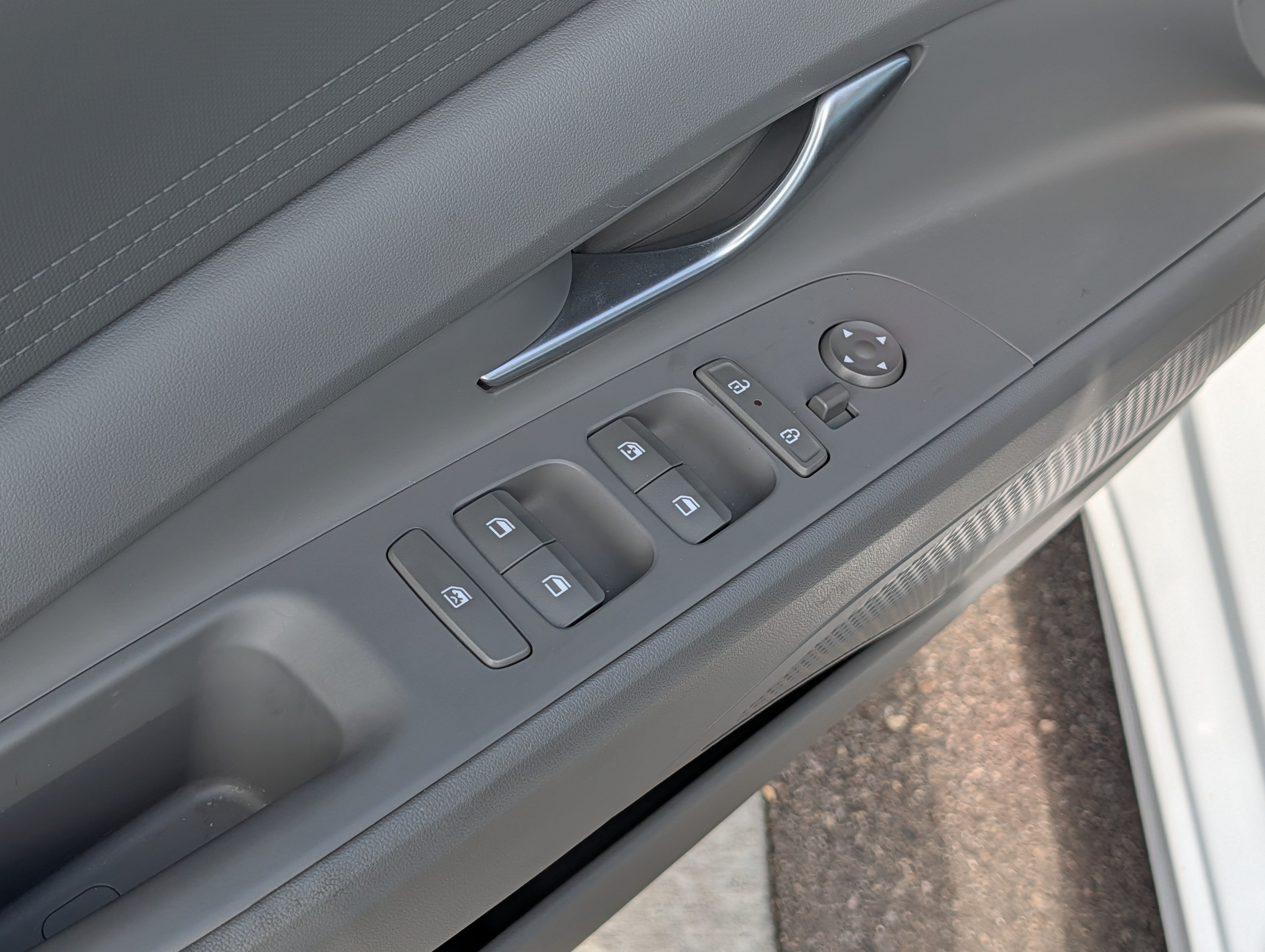 Certified 2024 Hyundai Elantra SEL FWD image 19