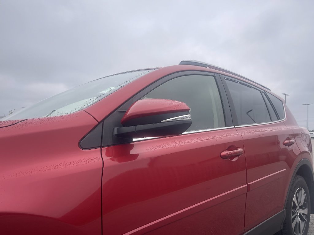 Used 2017 Toyota RAV4 XLE AWD/4WD image 11