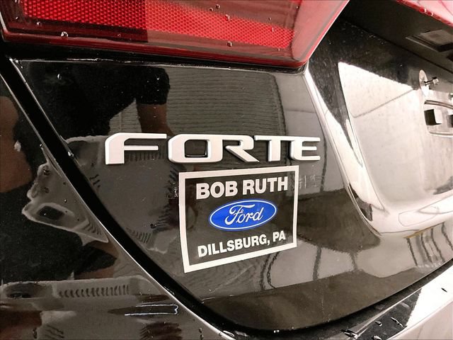 Used 2022 Kia Forte GT-Line w/ GT-Line Technology Package FWD image 13