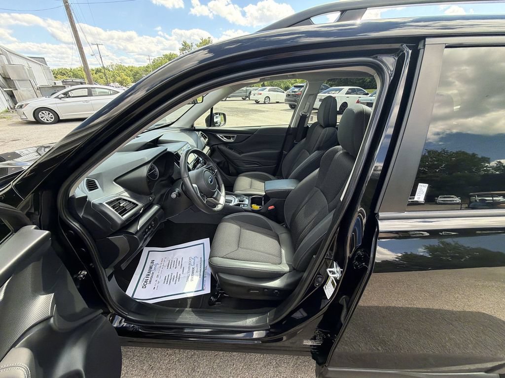 Used 2024 Subaru Forester Premium AWD/4WD image 11