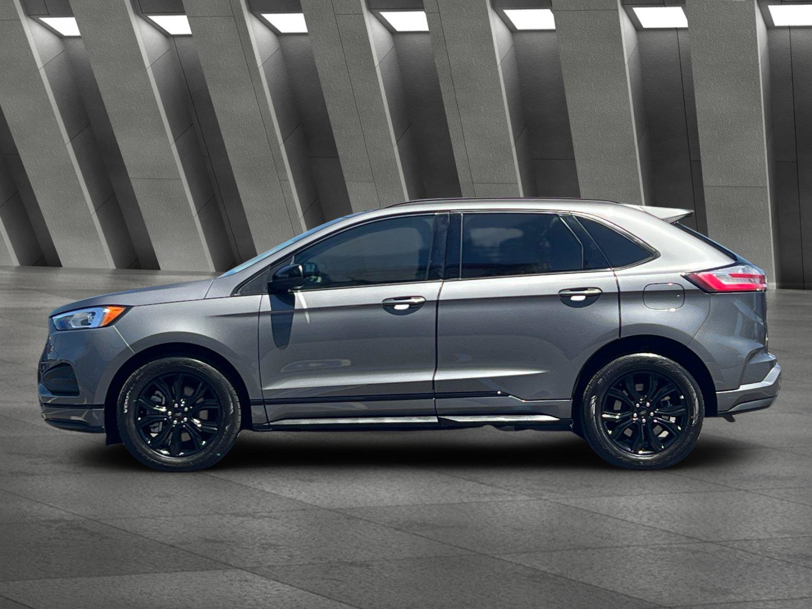 Used 2024 Ford Edge SE w/ Black Appearance Package AWD/4WD image 7