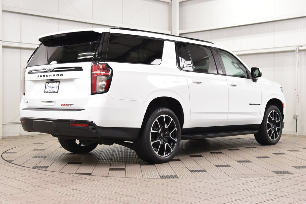 Used 2024 Chevrolet Suburban RST w/ Luxury Package AWD/4WD image 8