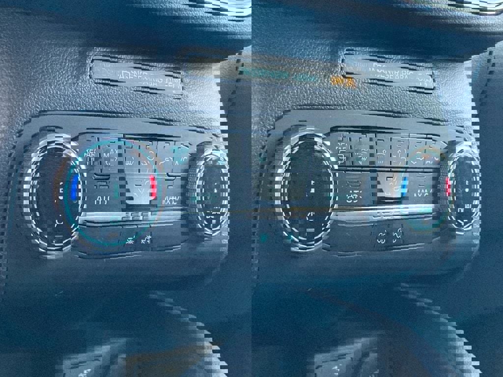 Used 2025 Ford Escape ST-Line image 24