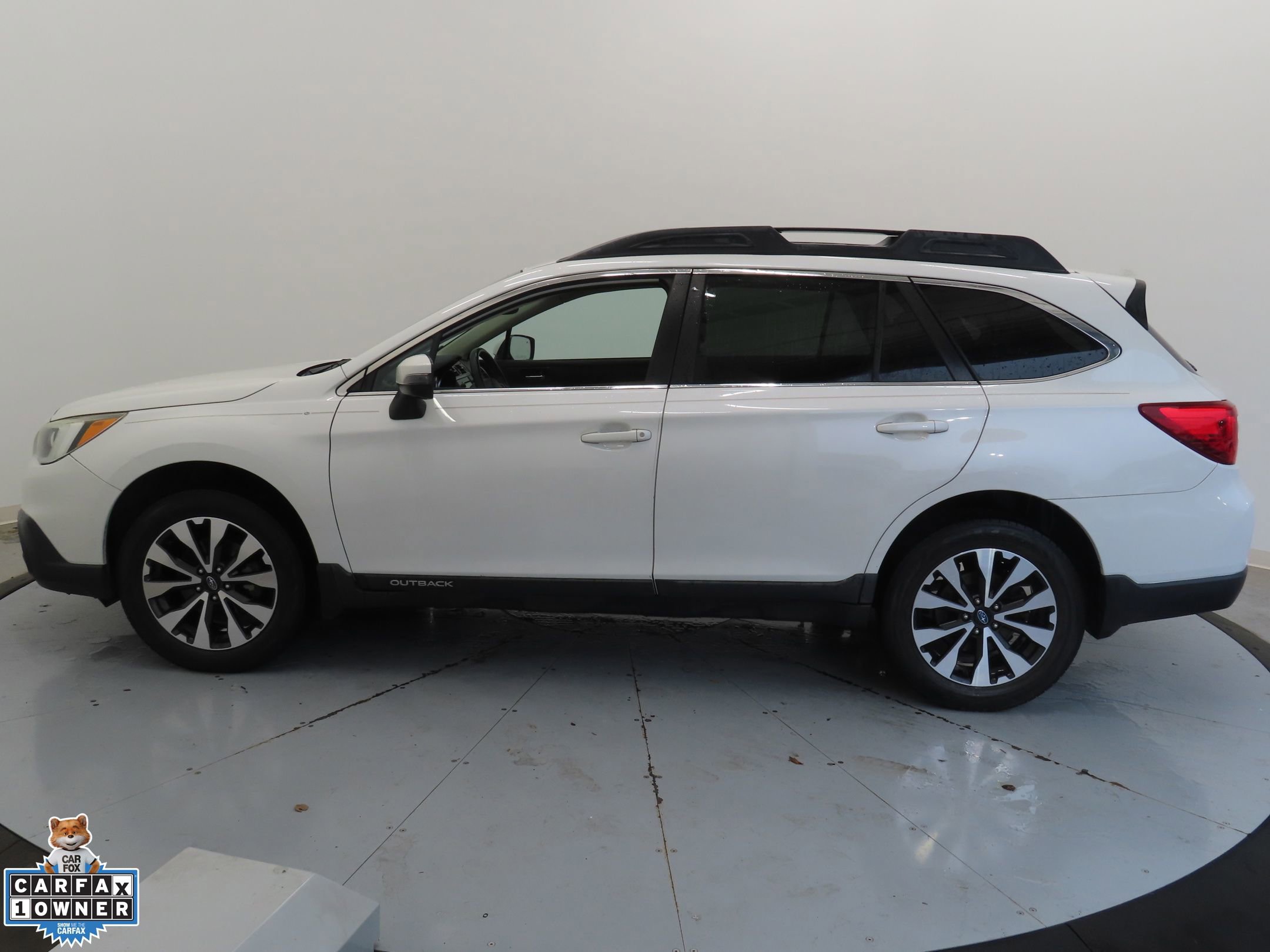 Used 2016 Subaru Outback 2.5i Limited AWD/4WD image 6