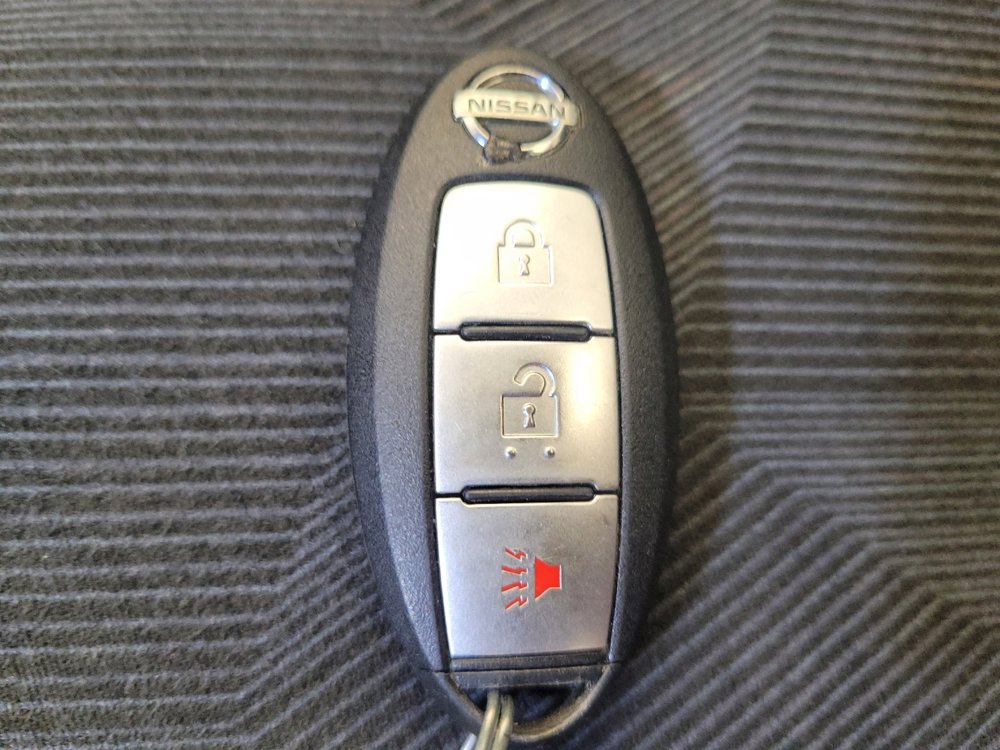 Used 2016 Nissan Rogue SV FWD image 32