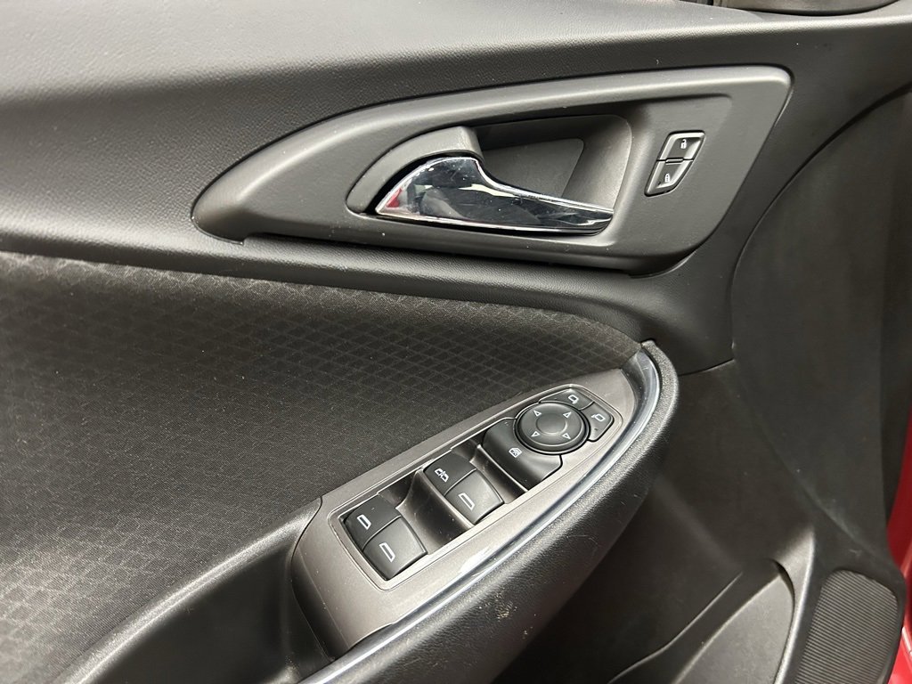 Used 2017 Chevrolet Malibu LT image 25