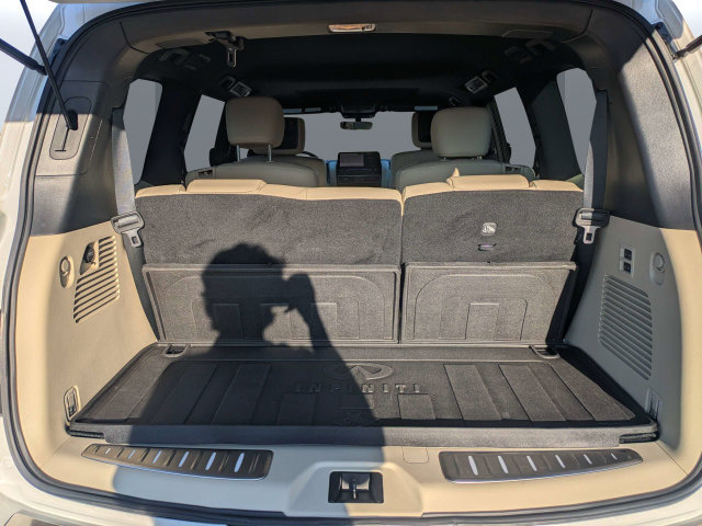 Used 2022 INFINITI QX80 Sensory w/ All-Season Package RWD image 12