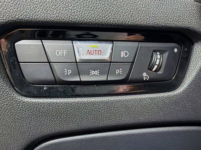 Used 2019 BMW 330i xDrive Sedan image 12