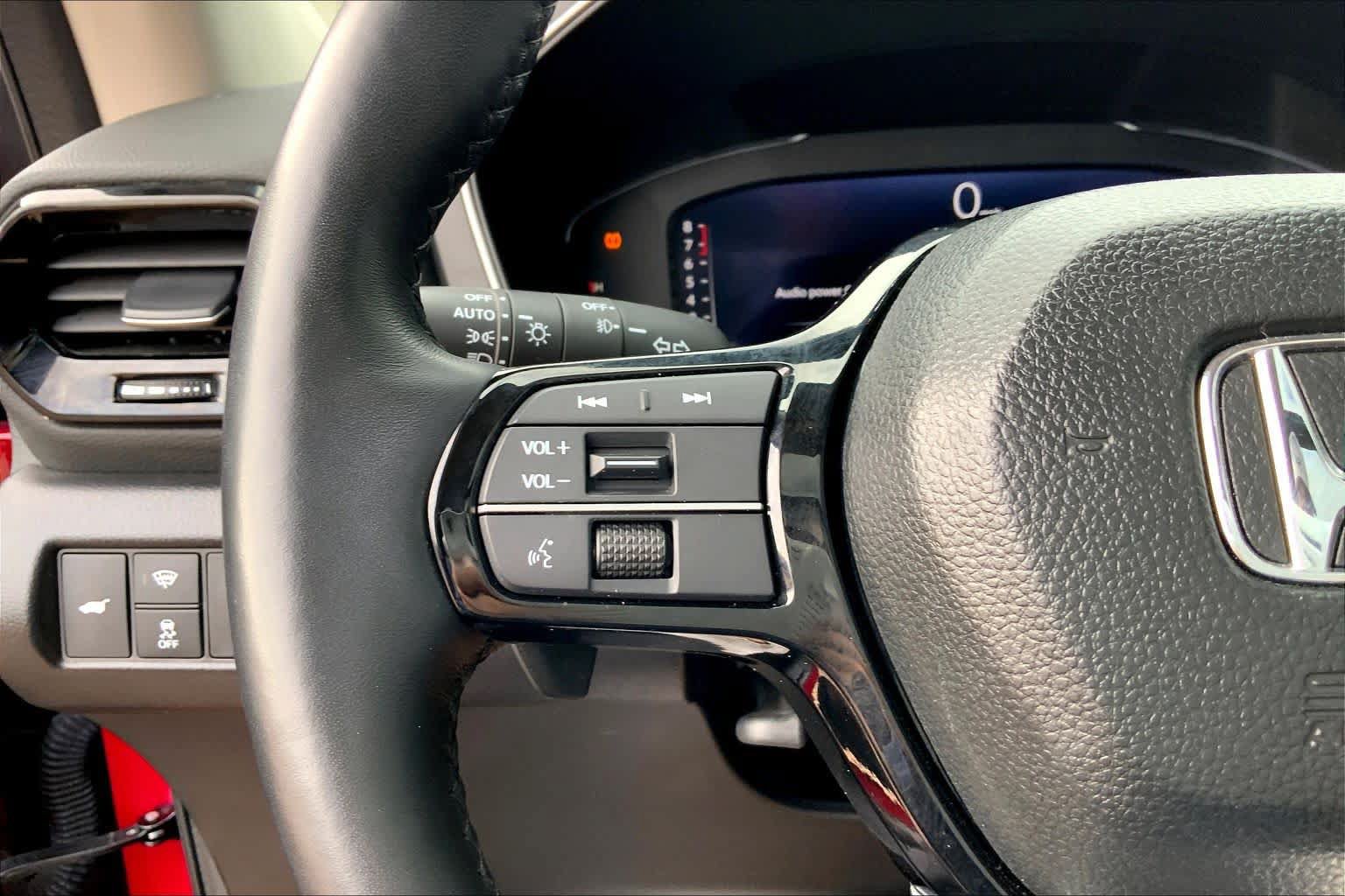 Used 2023 Honda Pilot Elite image 24
