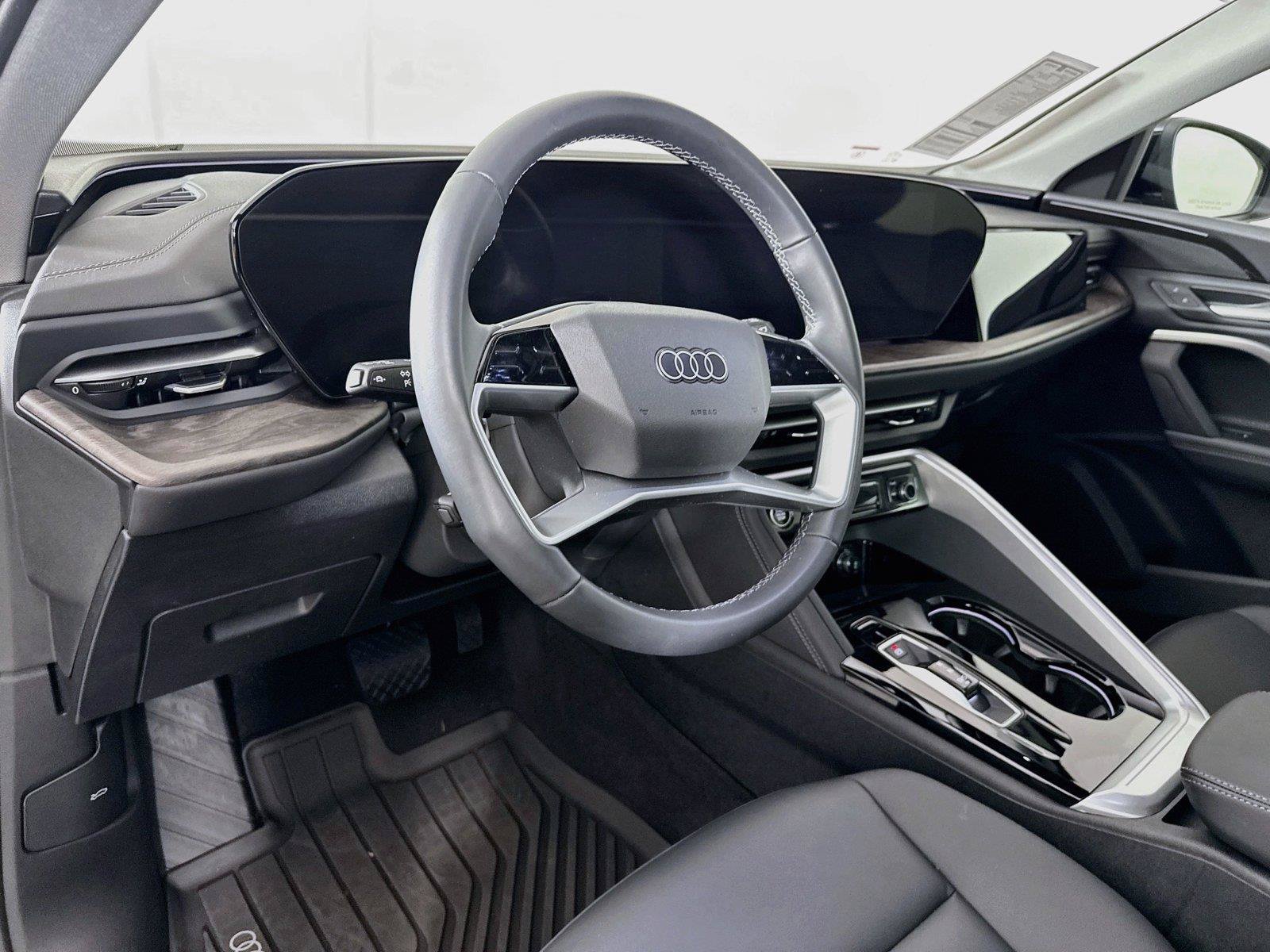 Used 2025 Audi Q5 Premium AWD/4WD image 4