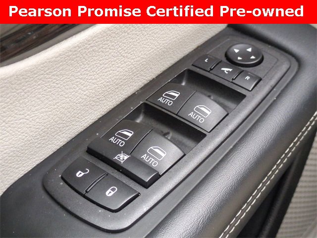 Used 2024 Chrysler Pacifica Limited image 25