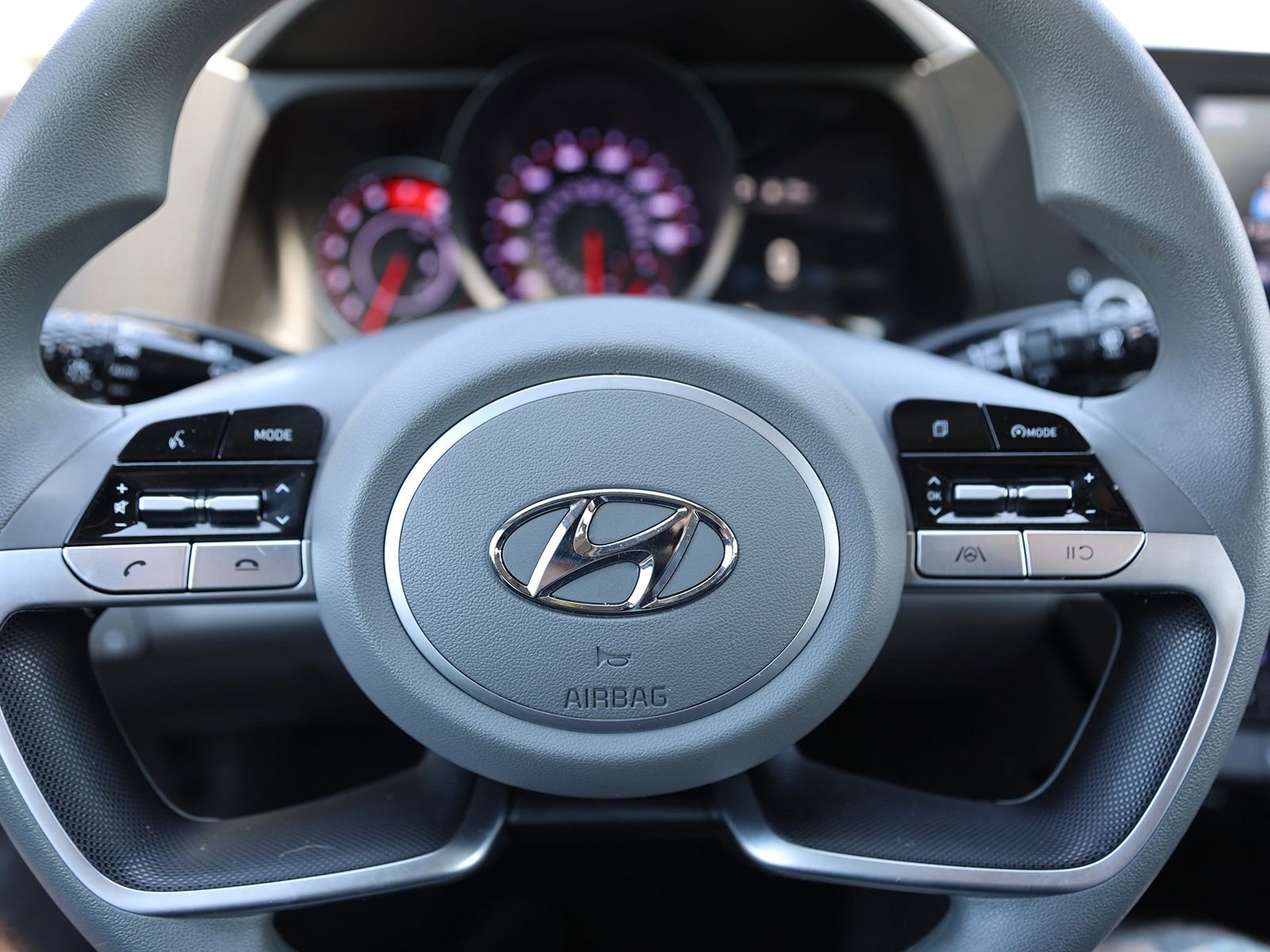 Certified 2023 Hyundai Elantra SEL FWD image 31