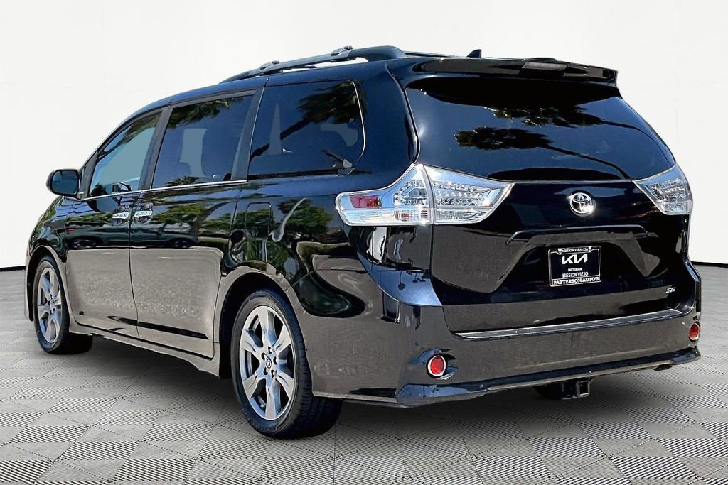 Used 2019 Toyota Sienna SE FWD image 6