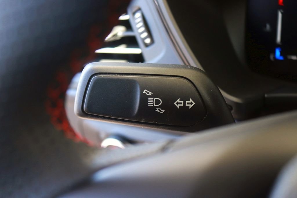 Used 2025 Ford Escape ST-Line AWD/4WD image 26