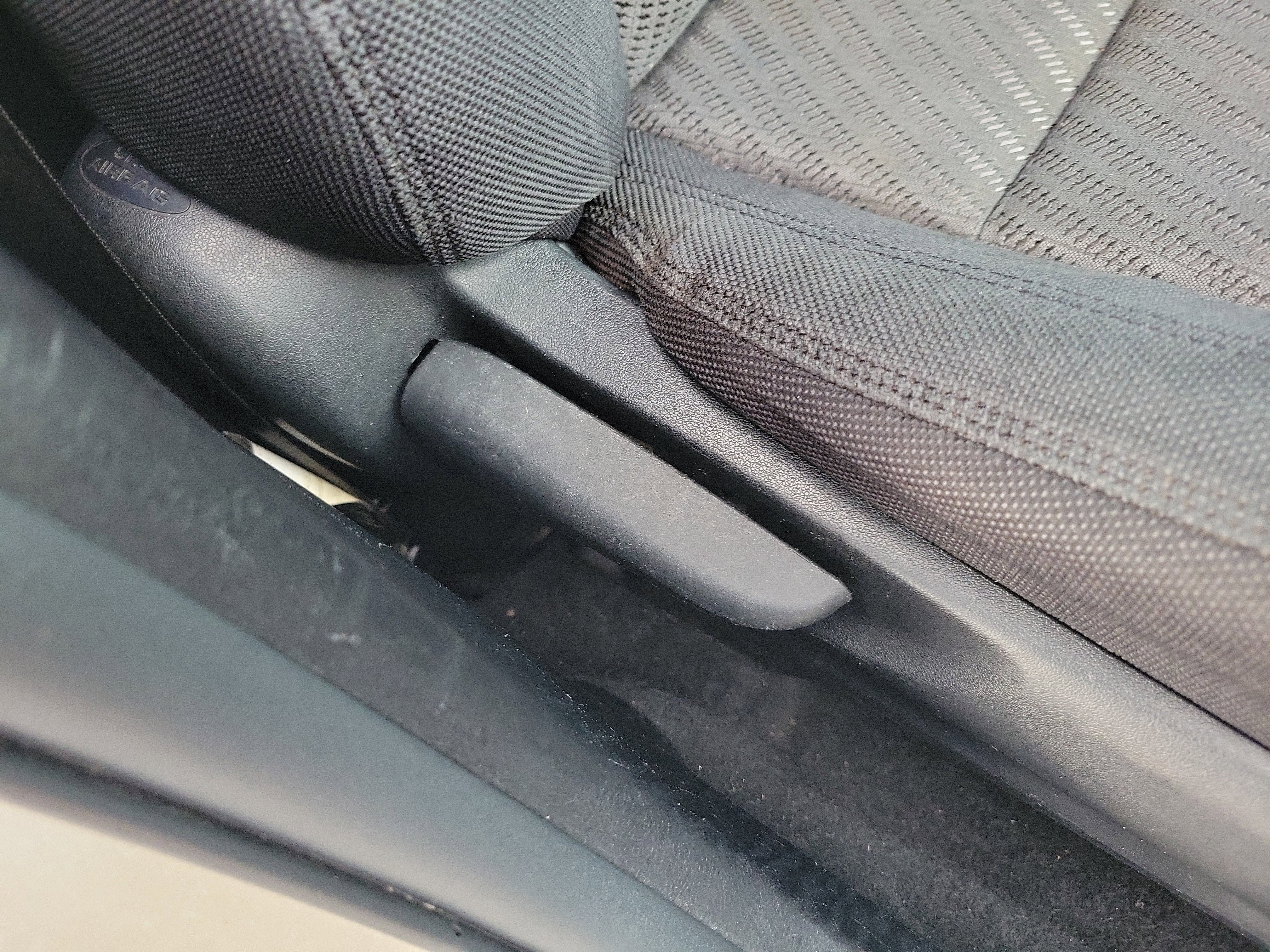 Used 2015 Toyota Camry LE image 9