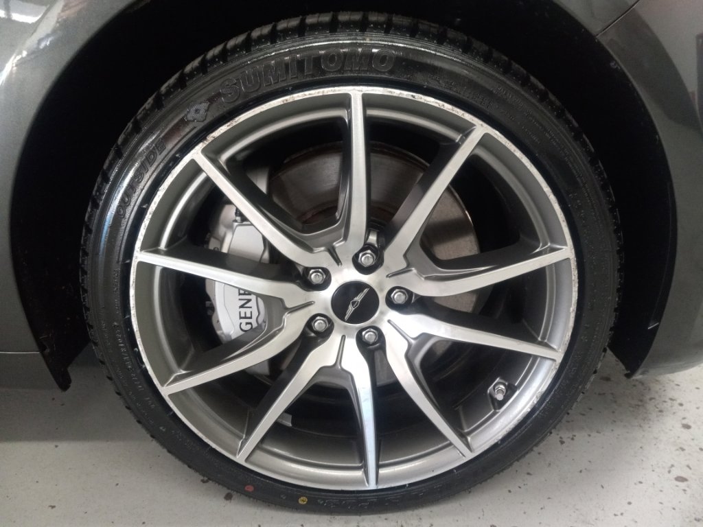 Used 2024 Genesis G70 2.5T image 4