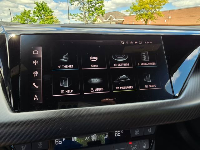 Used 2024 Audi RS e-tron GT w/ Carbon Performance Package AWD/4WD image 51