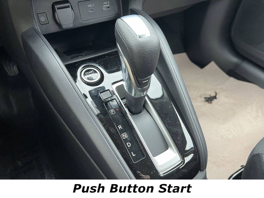 Certified 2025 Nissan Versa SR w/ Trunk Package FWD image 11