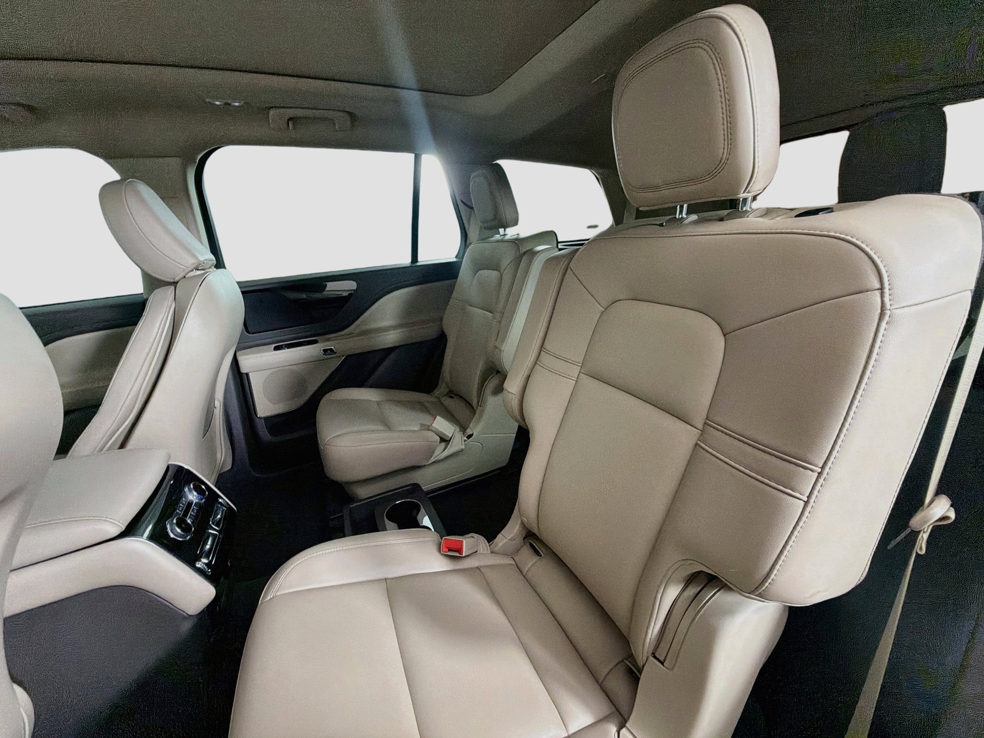 Used 2023 Lincoln Aviator 2WD w/ Premium Package image 21