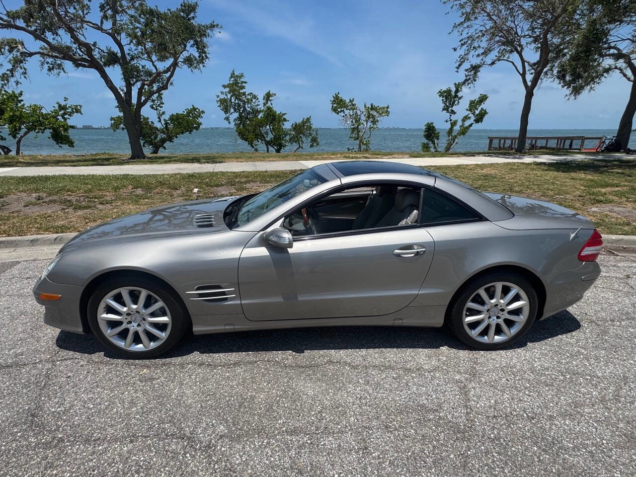 Used 2007 Mercedes-Benz SL 550 image 15