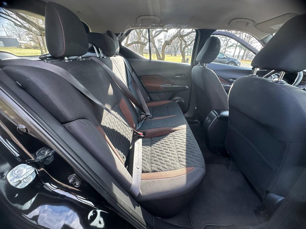 Used 2021 Nissan Kicks SR image 9