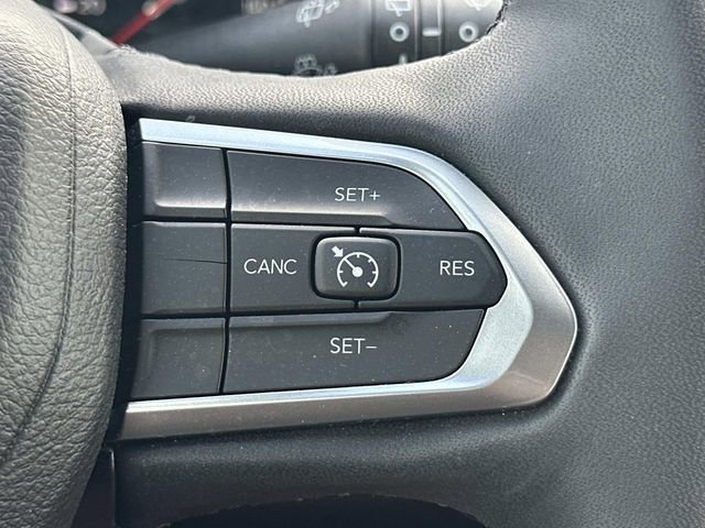 Used 2023 Jeep Compass Latitude image 24