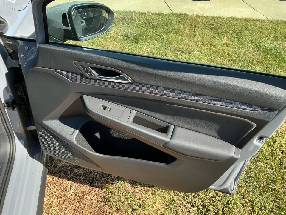 New 2025 Volkswagen GTI SE image 30