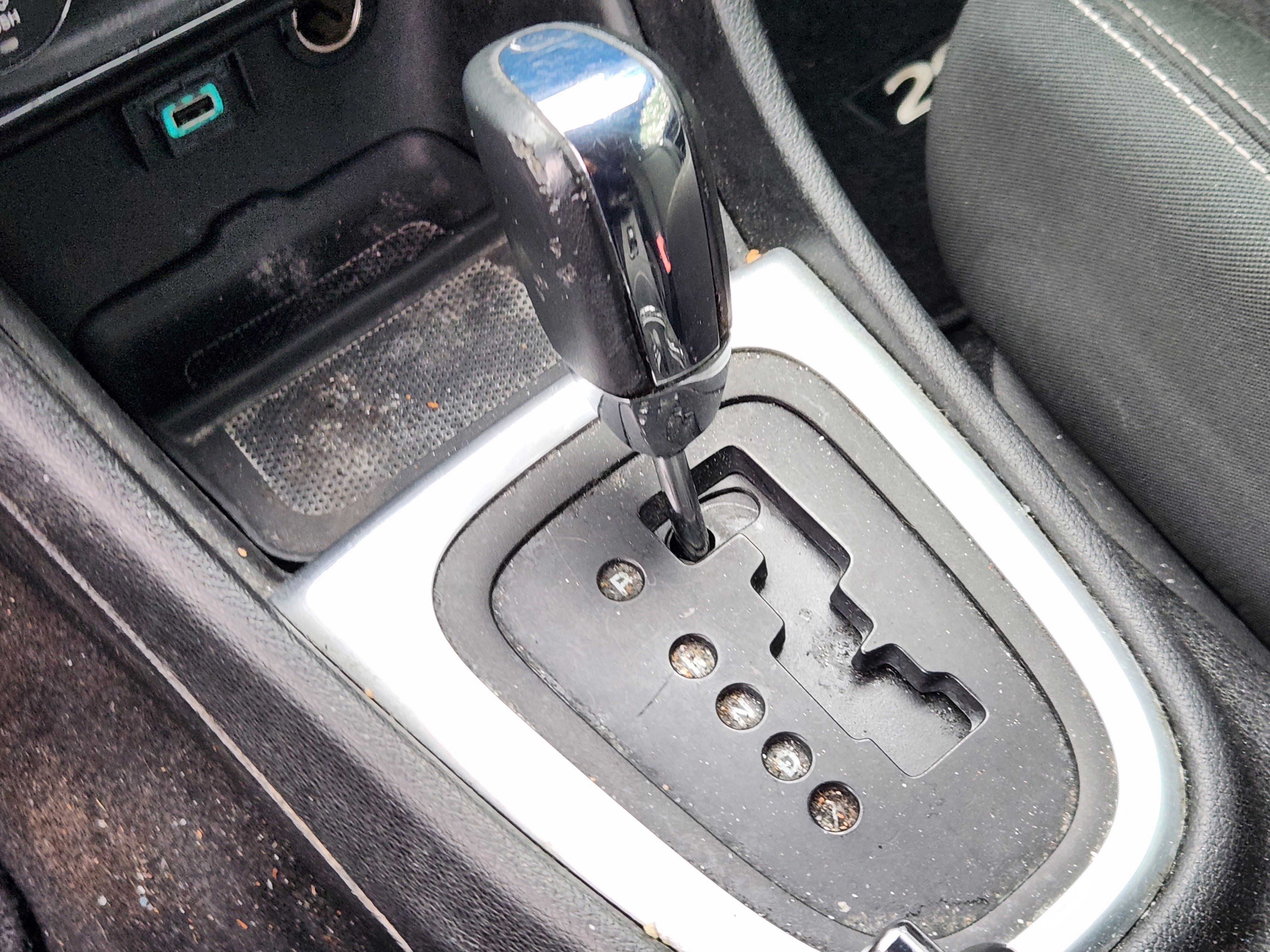 Used 2012 Chrysler 200 Touring FWD image 10