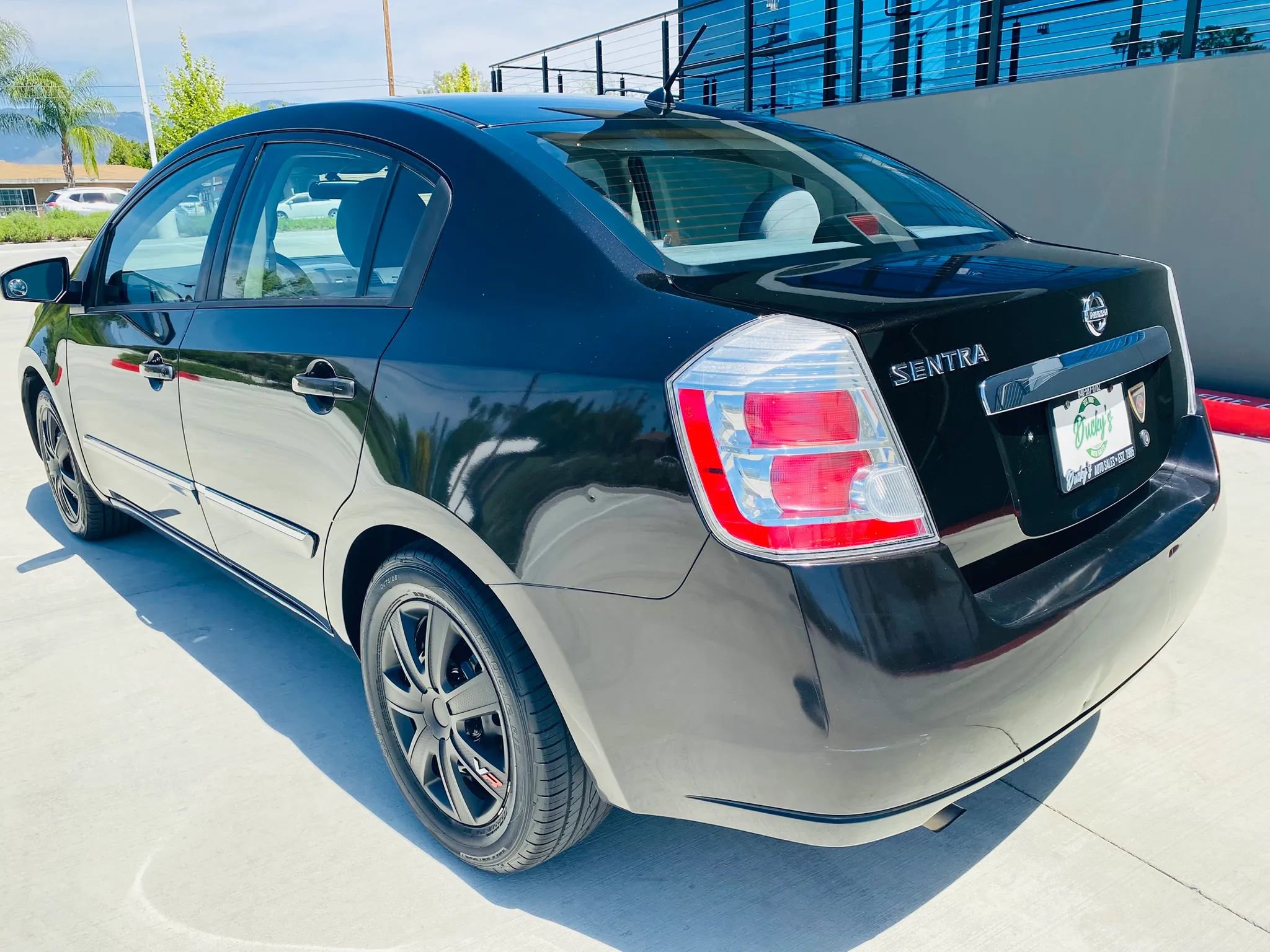 Used 2010 Nissan Sentra 2.0 S FWD image 39