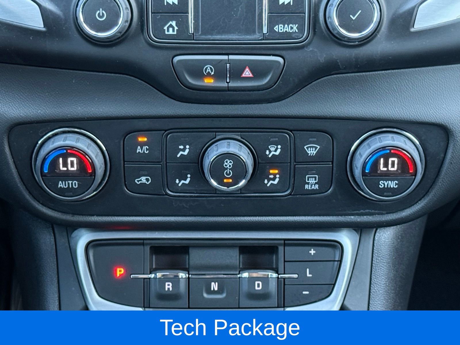 Used 2022 GMC Terrain SLT w/ Infotainment Package II AWD/4WD image 30