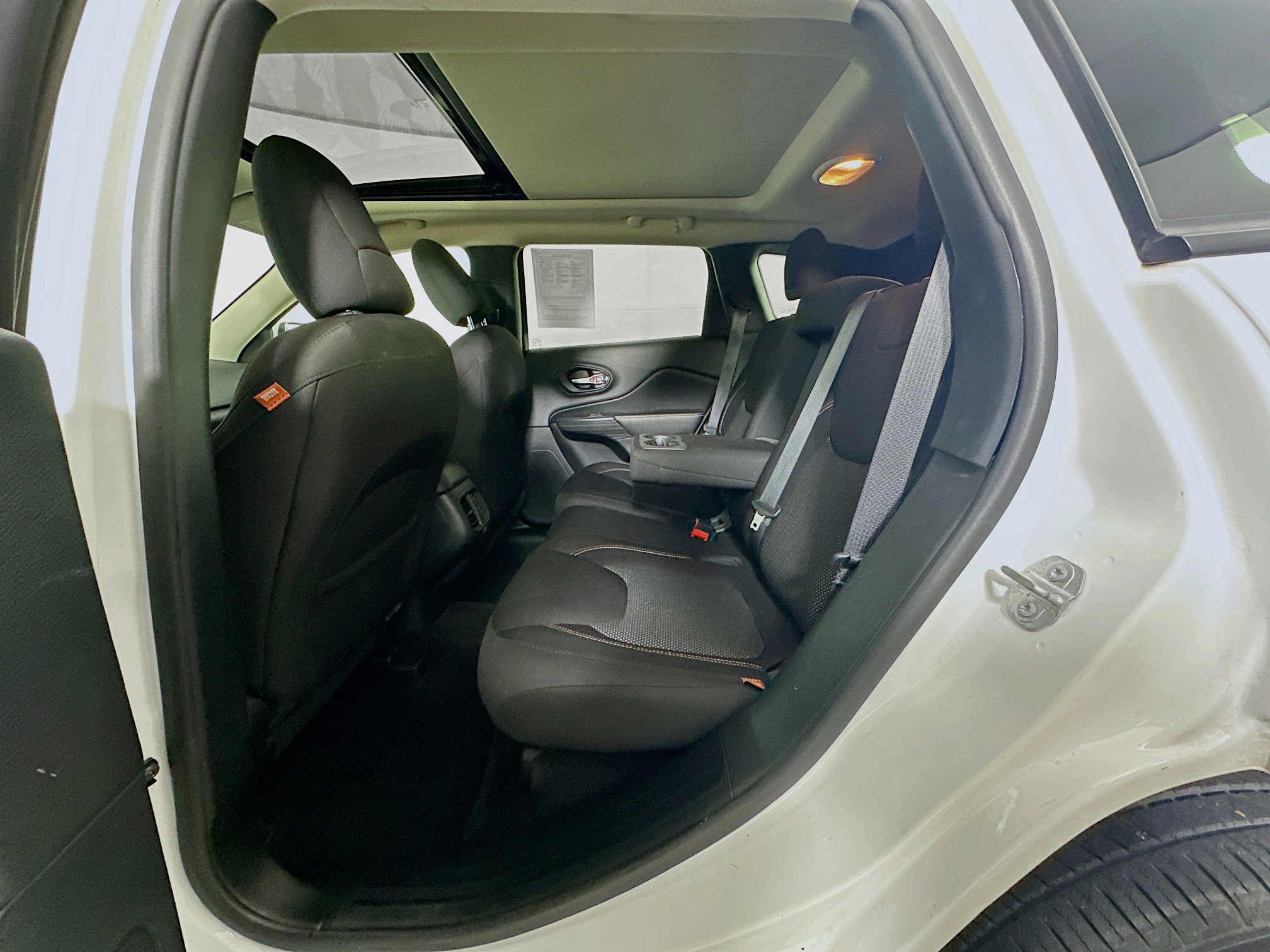 Used 2016 Jeep Cherokee 75th Anniversary image 26