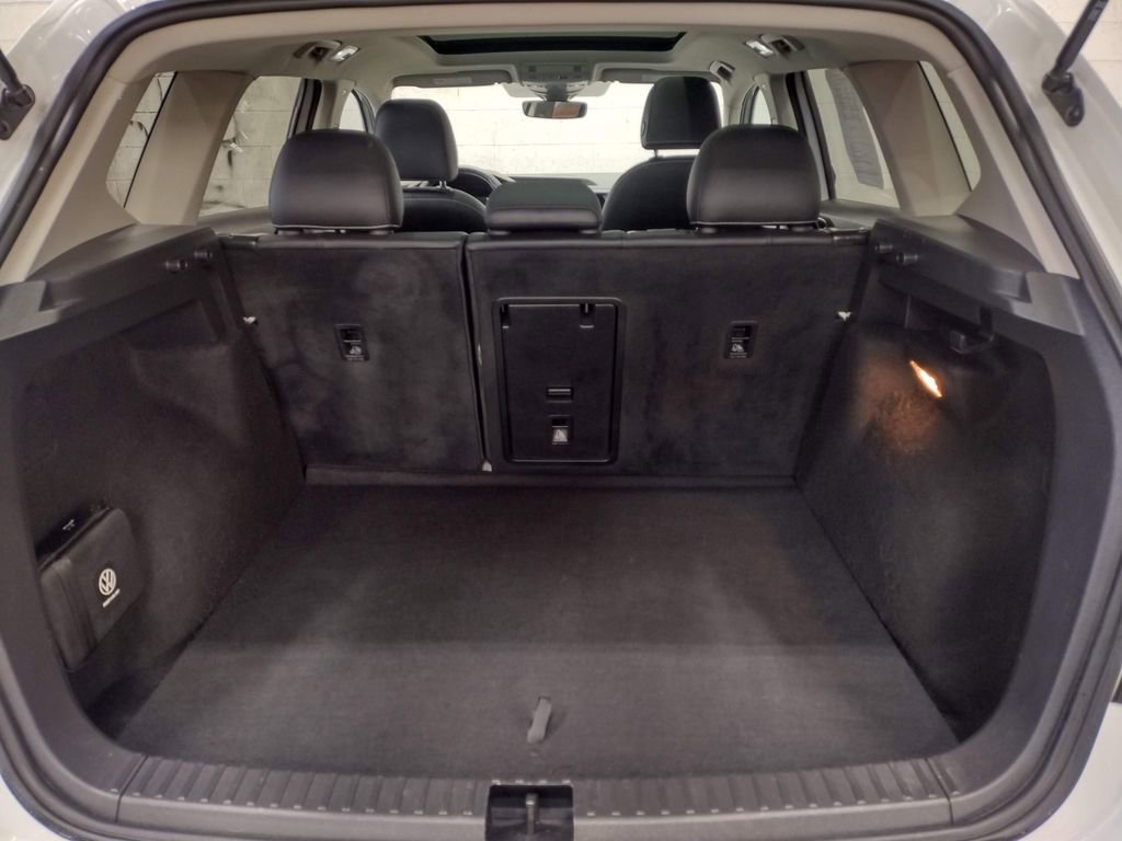 Certified 2023 Volkswagen Taos SE w/ Panoramic Sunroof Package image 29