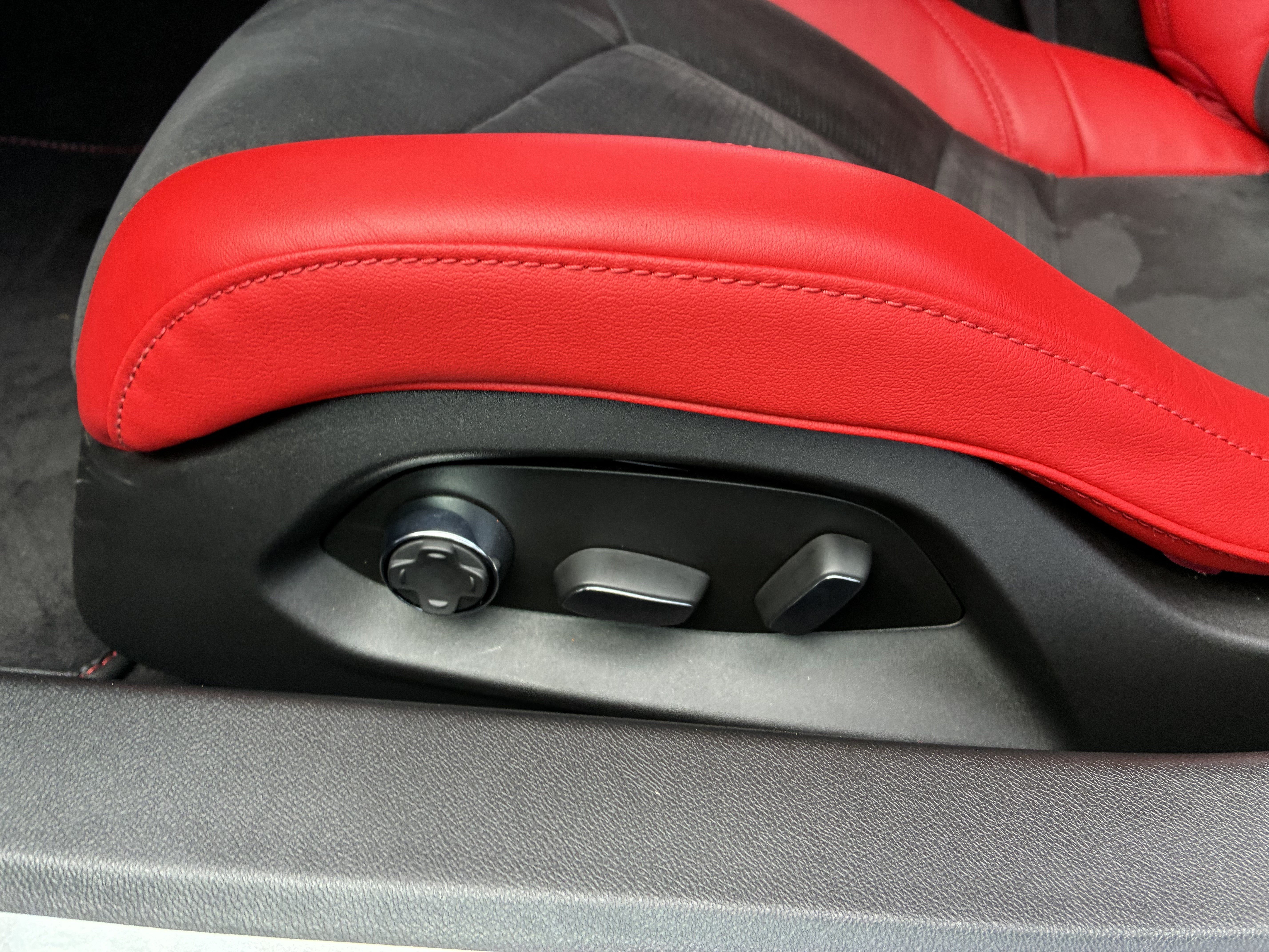 Used 2026 Chevrolet Corvette Z06 RWD image 21