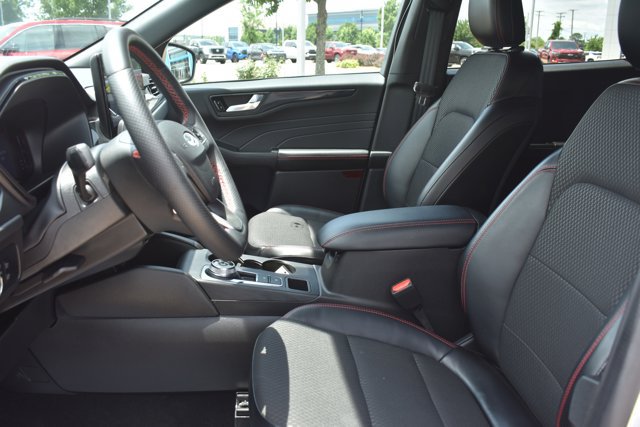 Used 2024 Ford Escape ST-Line w/ Tech Pack #1 AWD/4WD image 15
