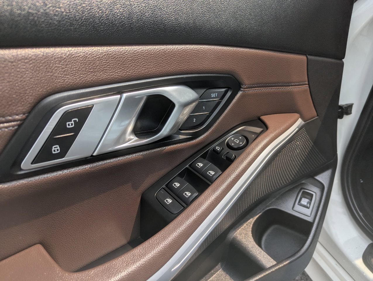 Used 2020 BMW 330i xDrive Sedan w/ Premium Package image 12