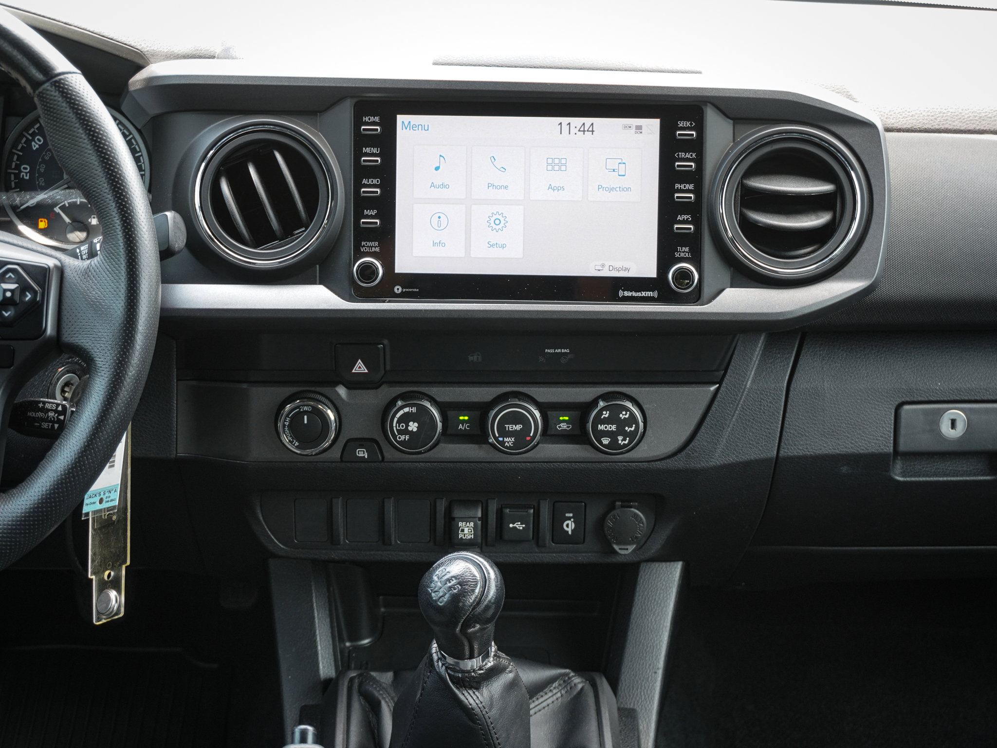 Used 2020 Toyota Tacoma TRD Off-Road AWD/4WD image 31