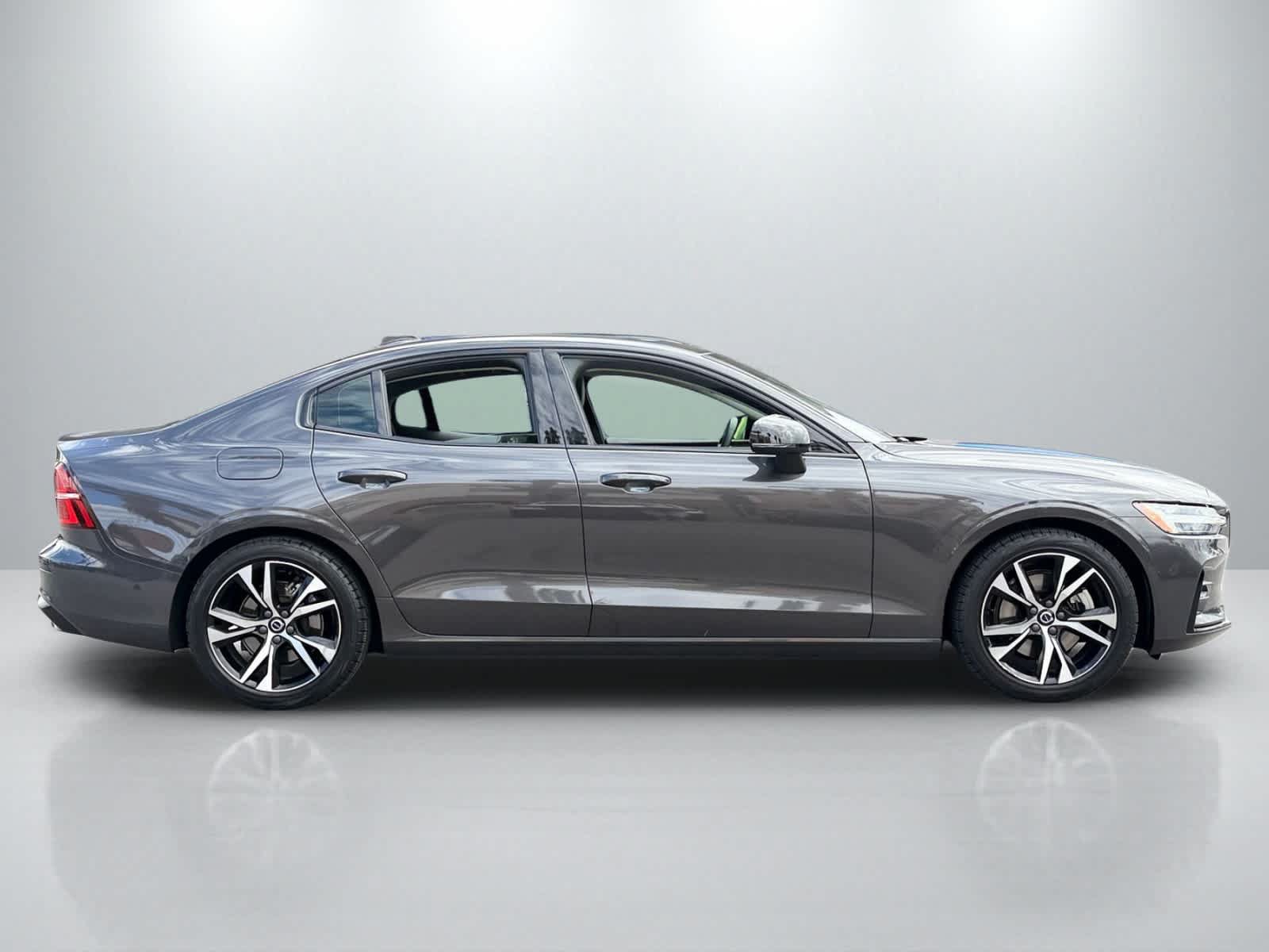 Used 2023 Volvo S60 B5 Plus FWD image 8