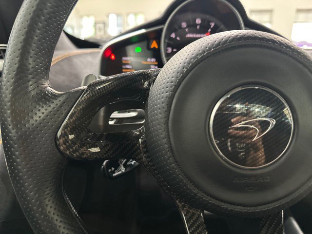 Used 2015 McLaren 650S Spider RWD image 78