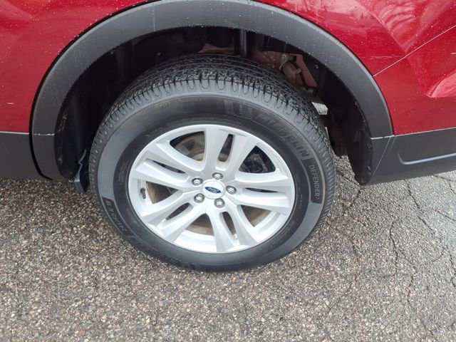 Used 2019 Ford Explorer XLT w/ Equipment Group 202A AWD/4WD image 10
