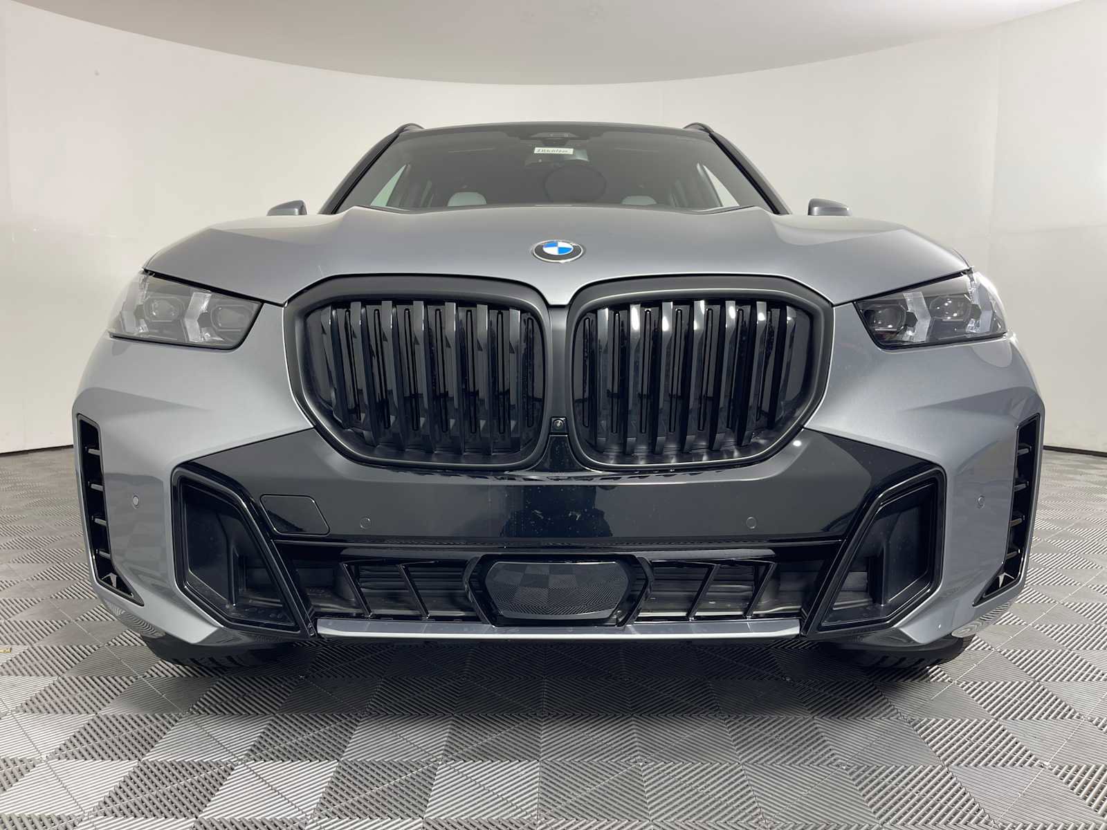 New 2026 BMW X5 xDrive40i w/ M Sport Package image 5