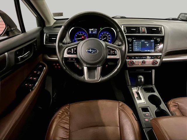 Used 2017 Subaru Outback 3.6R Touring AWD/4WD image 6