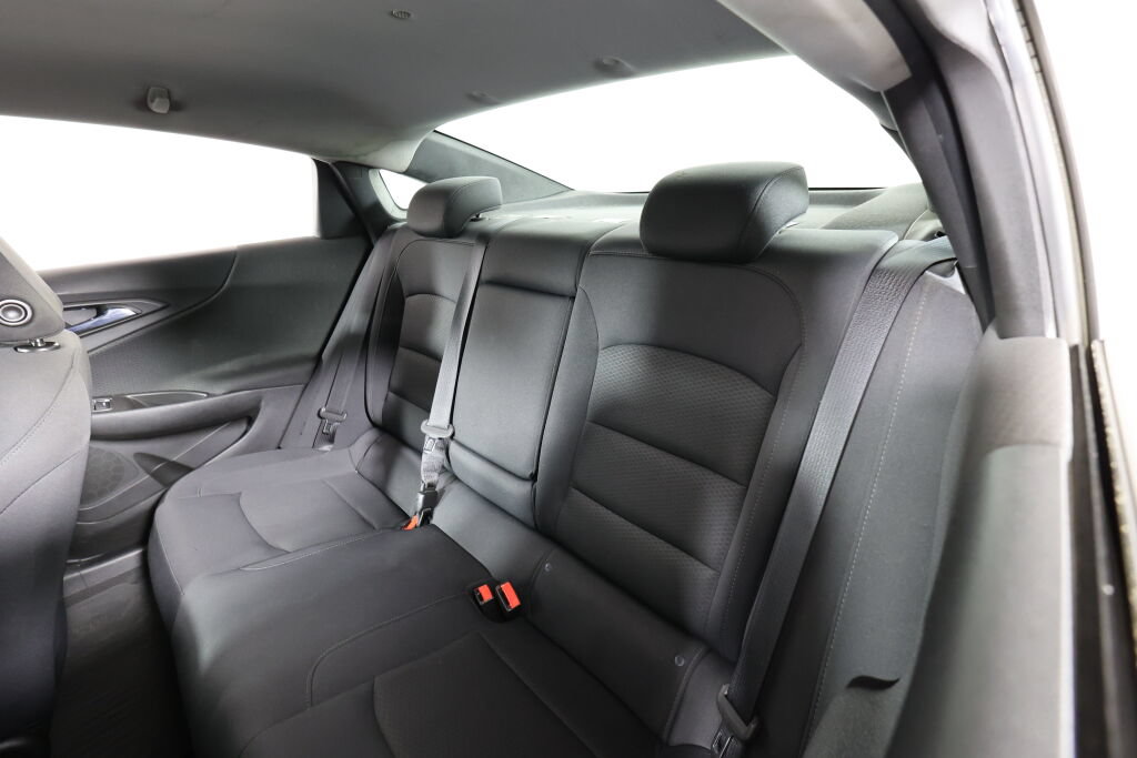Used 2016 Chevrolet Malibu LT FWD image 15