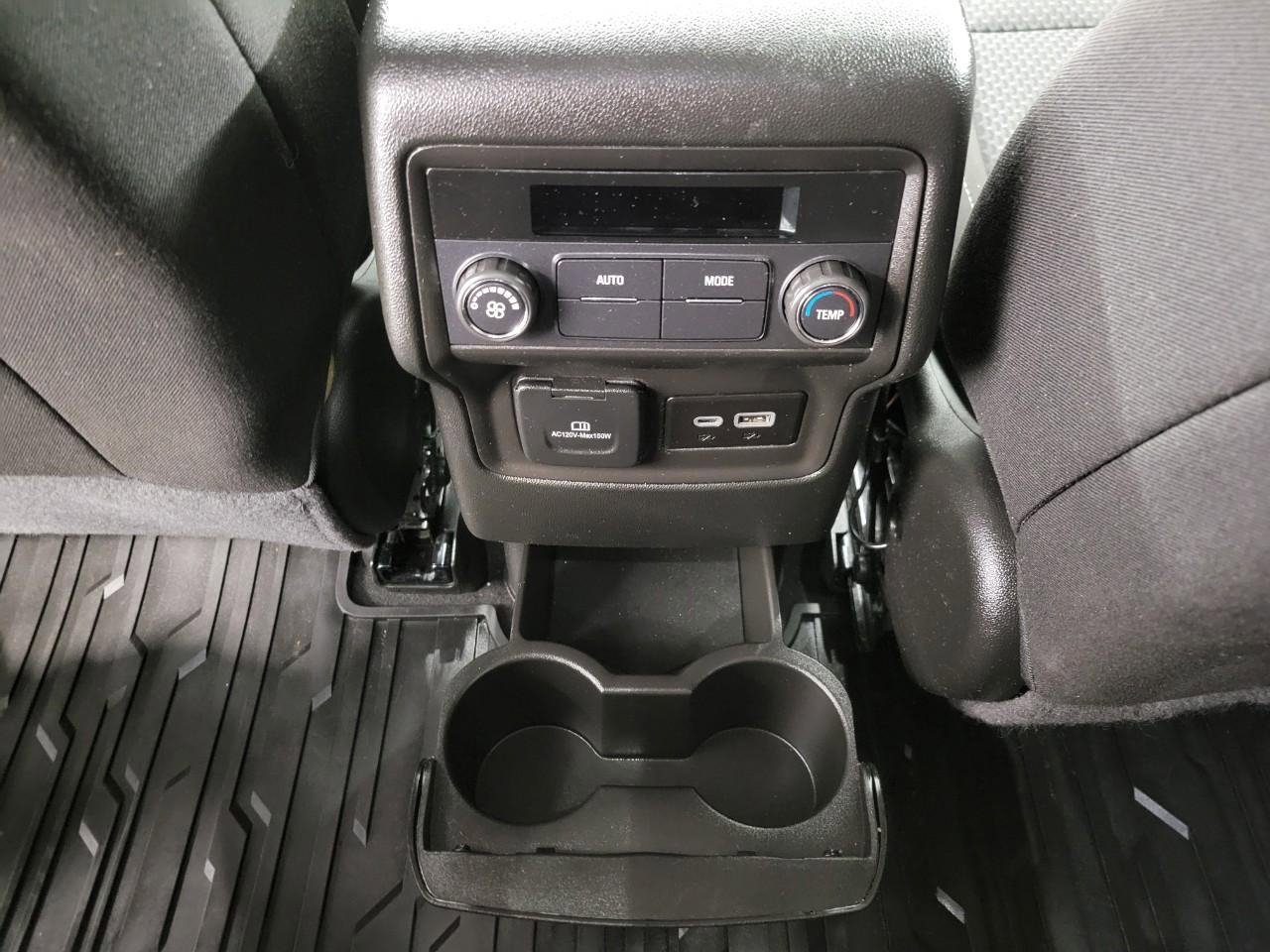 Used 2023 GMC Acadia SLE w/ Driver Convenience Package image 19