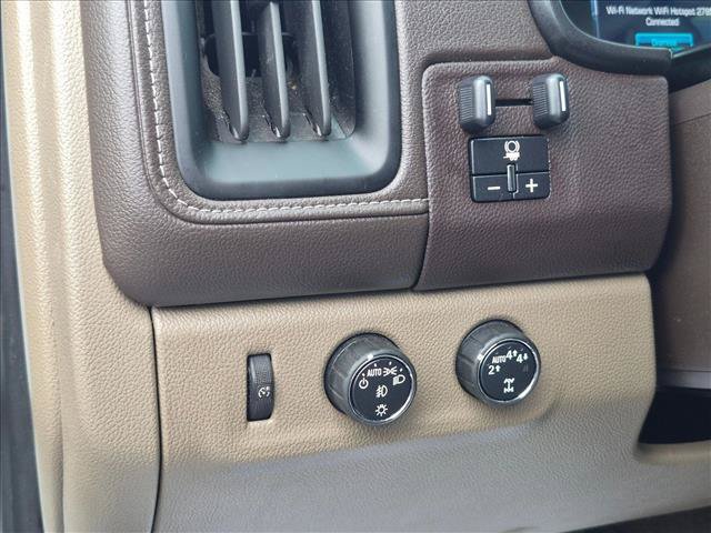 Used 2017 GMC Canyon SLT w/ Driver Alert Package AWD/4WD image 11