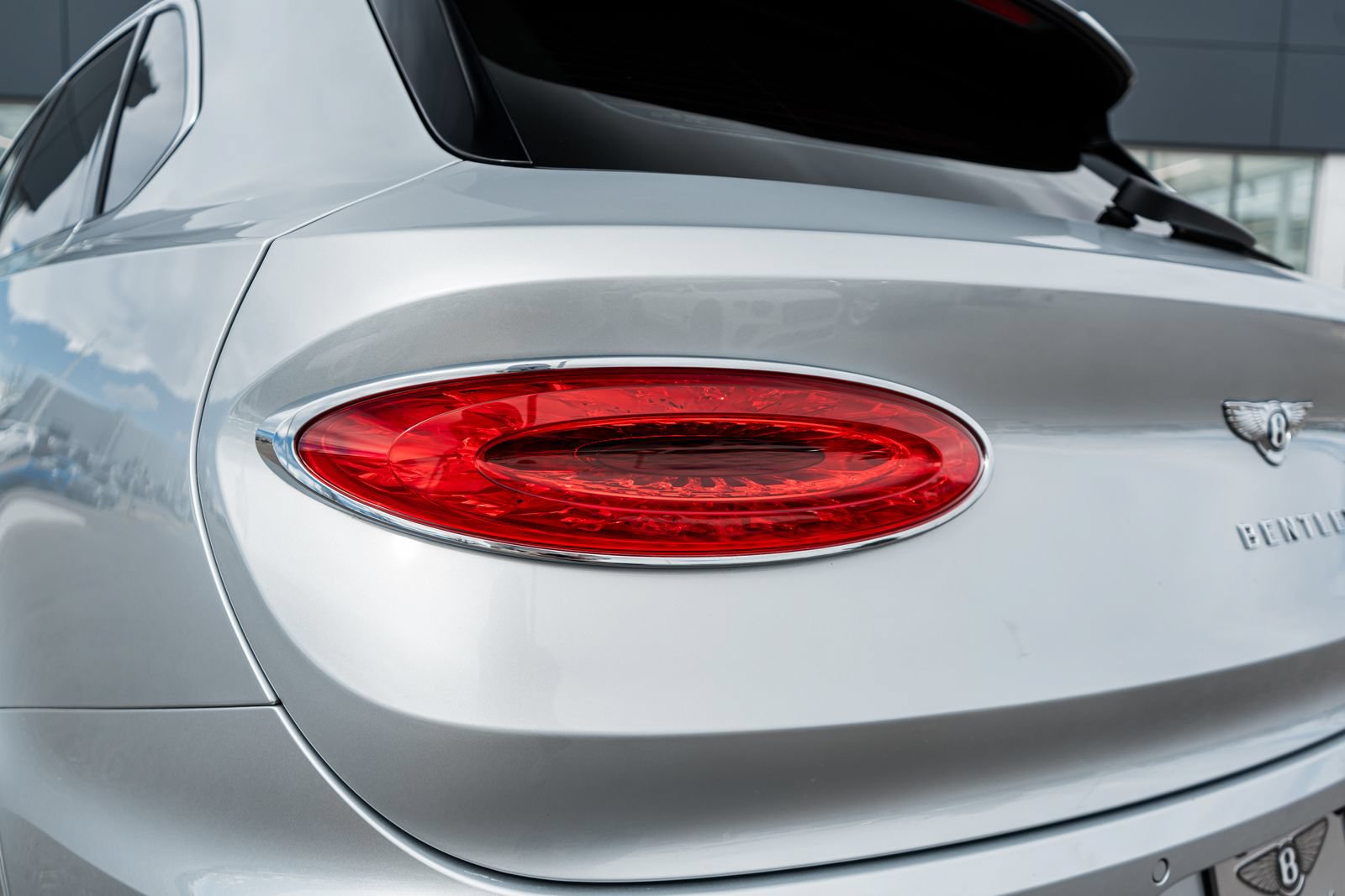 Certified 2023 Bentley Bentayga AWD/4WD image 12