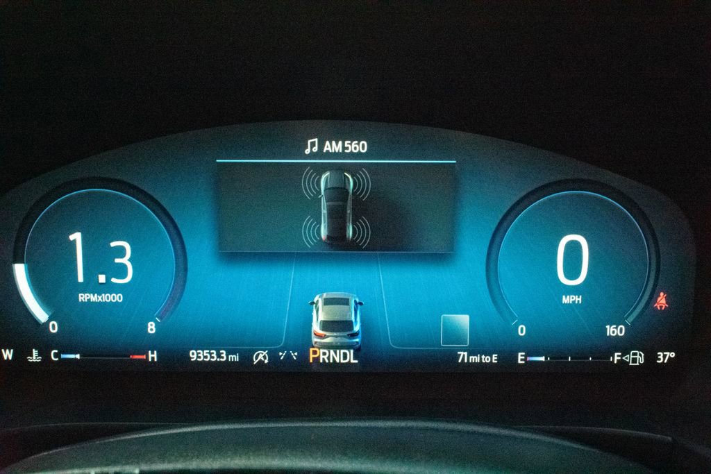 Used 2025 Ford Escape Platinum image 13