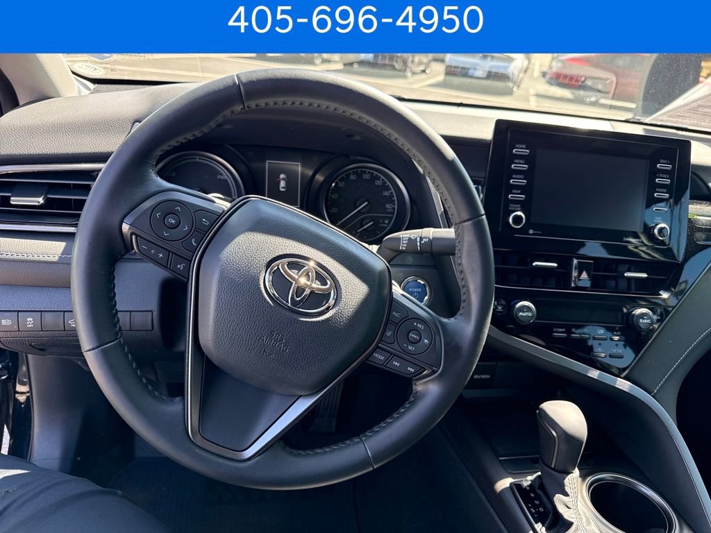 Used 2022 Toyota Camry SE image 18