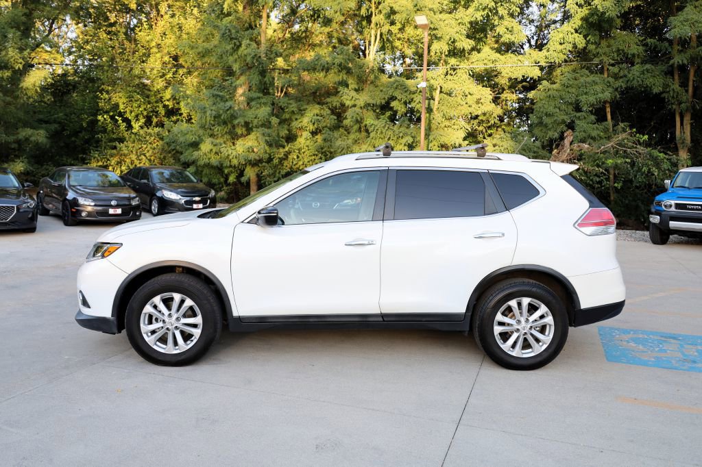 Used 2014 Nissan Rogue SV image 4
